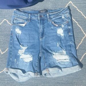 Judy Blue trouser length shorts / size large